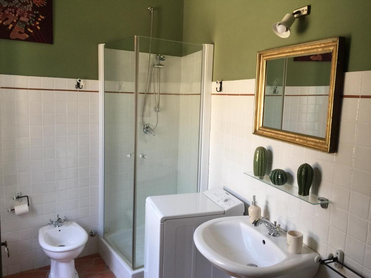Bed and Breakfast Stanza Con Bagno Privato In Attico Con Terrazza Castel di Tora Esterno foto
