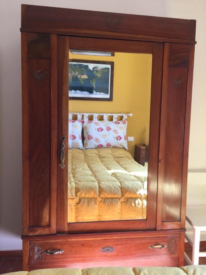 Bed and Breakfast Stanza Con Bagno Privato In Attico Con Terrazza Castel di Tora Esterno foto
