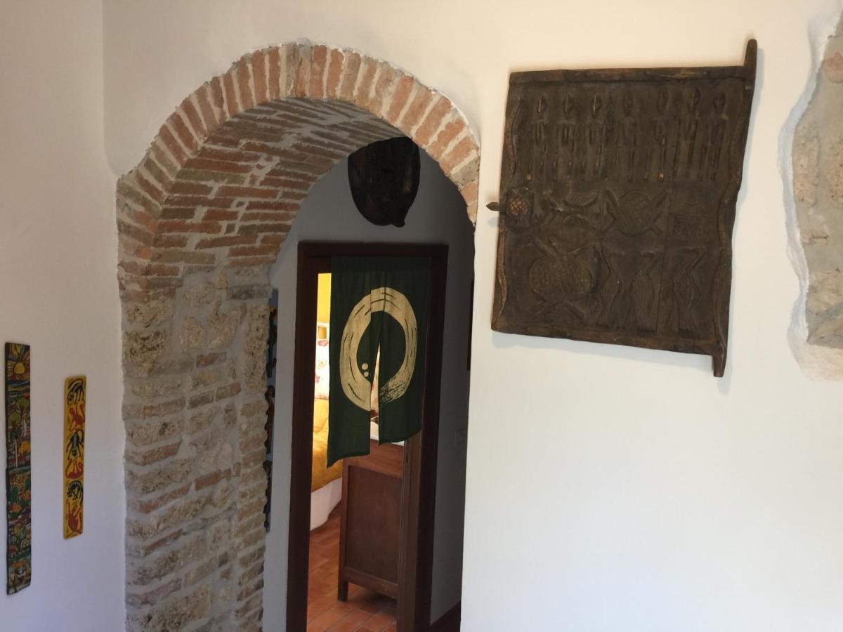 Bed and Breakfast Stanza Con Bagno Privato In Attico Con Terrazza Castel di Tora Esterno foto